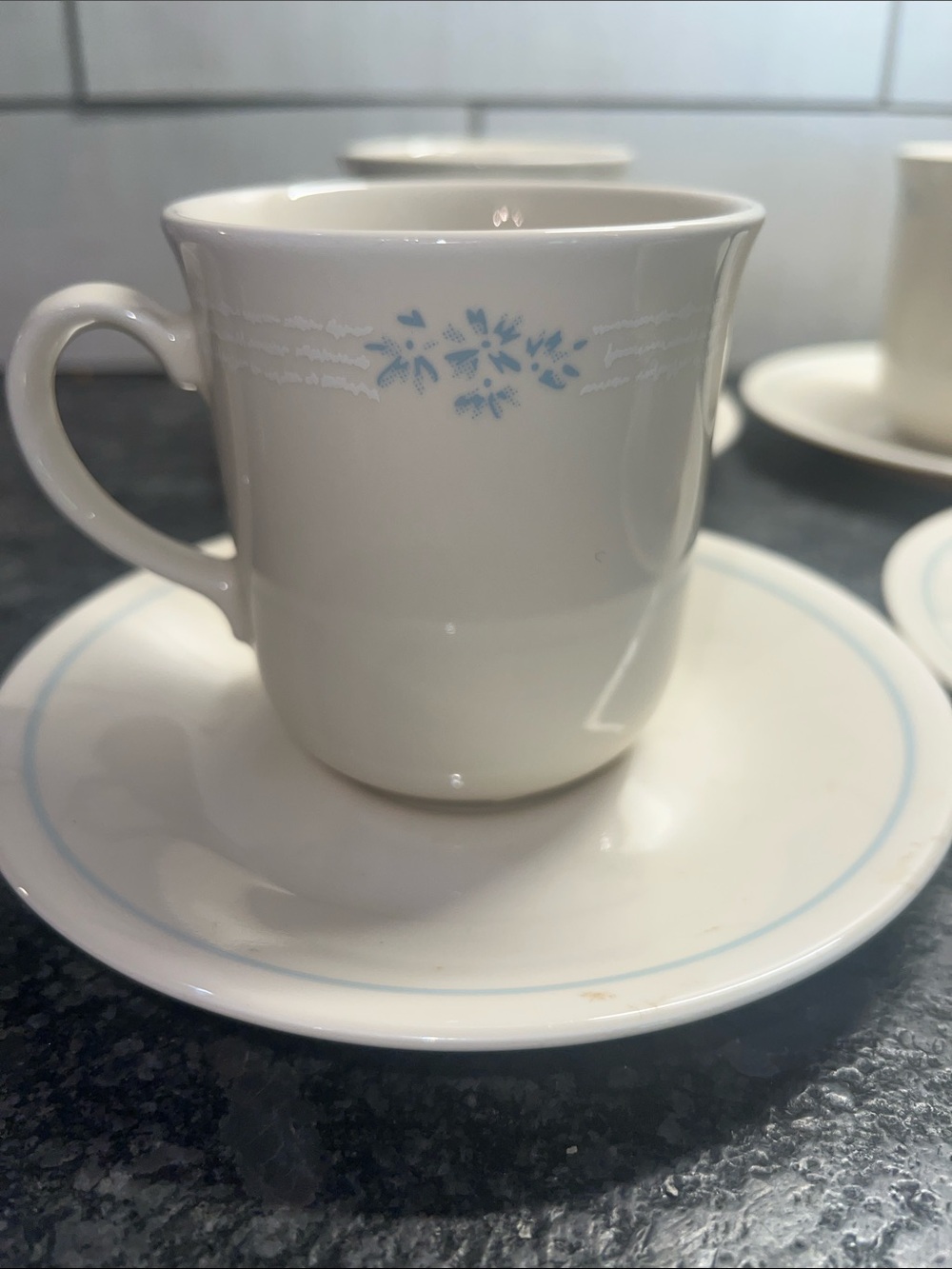 Set of 4 Vintage Corelle coffee cup and saucer set. Excellent condition